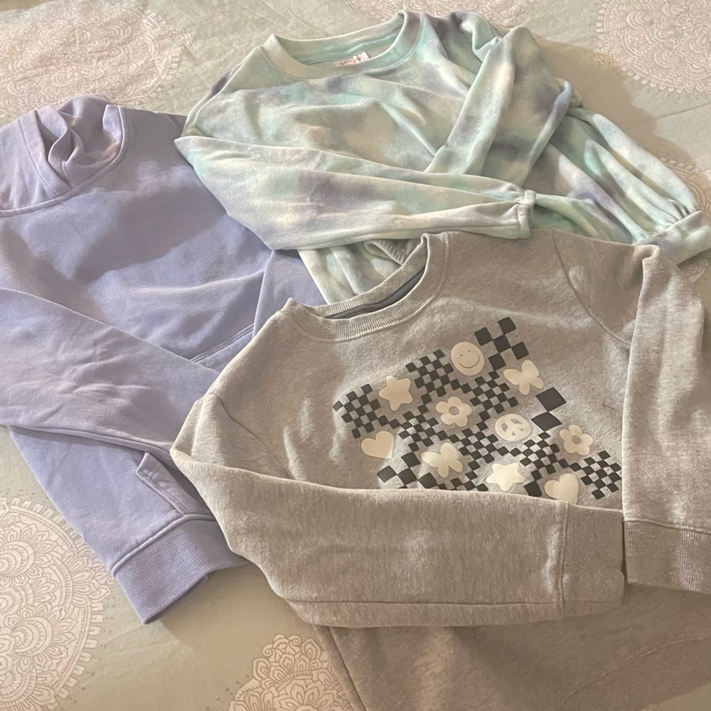 Cat & Jack Girl’s Crewnecks